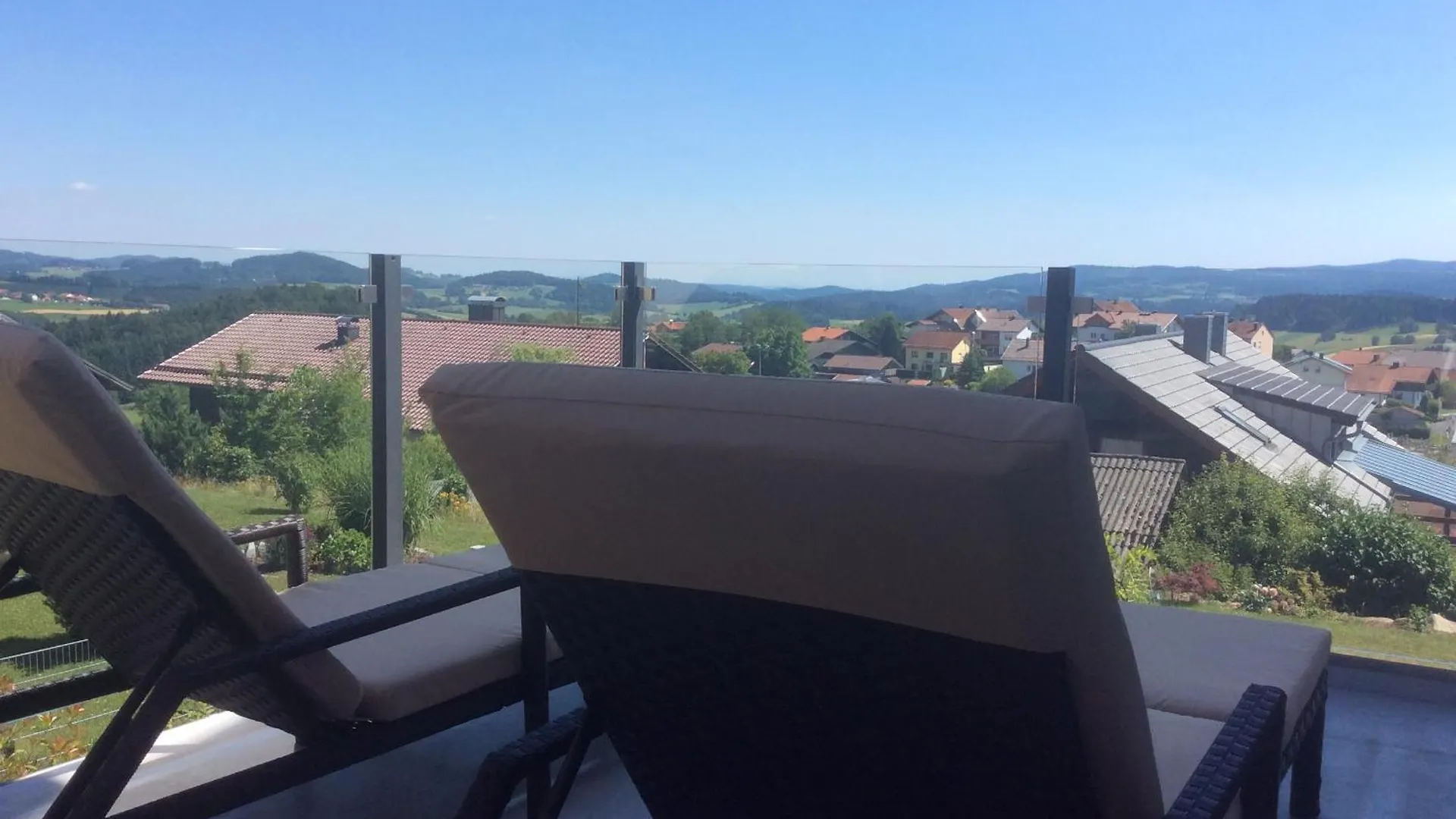 Ferienwohnungen Alpenblick Mit Garten -Panoramasauna- Kirchdorf im Wald Apartment